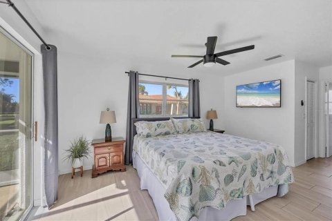 House in Sarasota, Florida 3 bedrooms, 150.87 sq.m. № 2214713 - photo 15