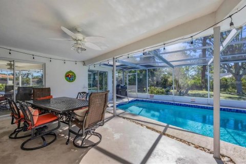House in Sarasota, Florida 3 bedrooms, 150.87 sq.m. № 2214713 - photo 25