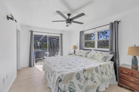 House in Sarasota, Florida 3 bedrooms, 150.87 sq.m. № 2214713 - photo 14