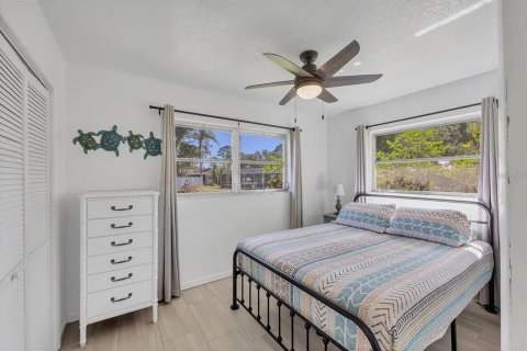House in Sarasota, Florida 3 bedrooms, 150.87 sq.m. № 2214713 - photo 22