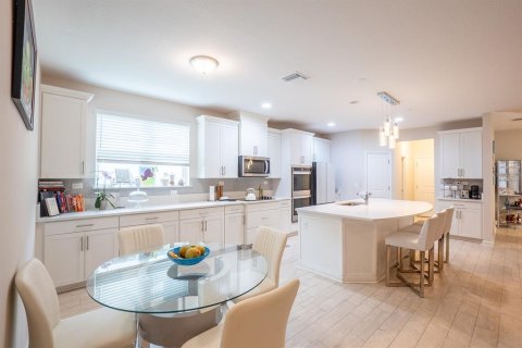 Casa en venta en Palm Coast, Florida, 4 dormitorios, 231.33 m2 № 2284355 - foto 9