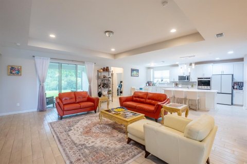 Casa en venta en Palm Coast, Florida, 4 dormitorios, 231.33 m2 № 2284355 - foto 8