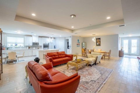 Casa en venta en Palm Coast, Florida, 4 dormitorios, 231.33 m2 № 2284355 - foto 7