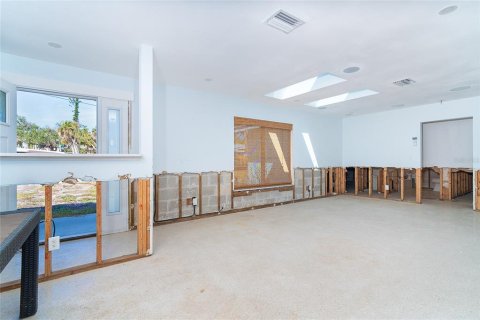 House in Englewood, Florida 2 bedrooms, 109.62 sq.m. № 1680385 - photo 6