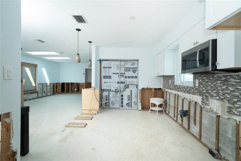 House in Englewood, Florida 2 bedrooms, 109.62 sq.m. № 1680385 - photo 8