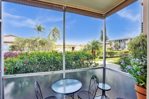 Condo in Miami, Florida, 1 bedroom  № 2008792 - photo 17