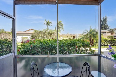 Condo in Miami, Florida, 1 bedroom  № 2008792 - photo 16