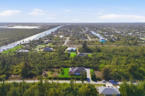 Villa ou maison à vendre à Port Charlotte, Floride: 3 chambres, 181.25 m2 № 2144843 - photo 5