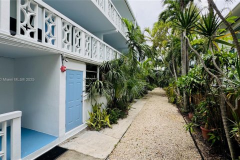 Condominio en alquiler en Bay Harbor Islands, Florida, 1 dormitorio, 75.25 m2 № 1770485 - foto 22