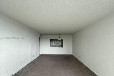 Купить кондоминиум в Санни-Айлс-Бич, Флорида 1 спальня, 93.37м2, № 2060871 - фото 7