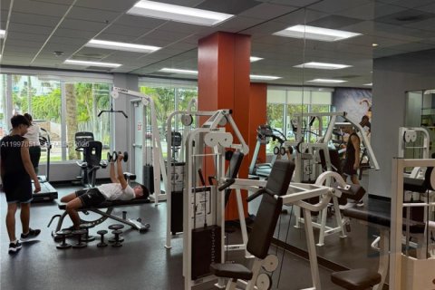 Купить кондоминиум в Санни-Айлс-Бич, Флорида 1 спальня, 93.37м2, № 2060871 - фото 3