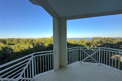 Copropriété à louer à Bradenton, Floride: 2 chambres, 153.29 m2 № 2429246 - photo 2