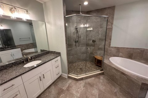 Copropriété à louer à Bradenton, Floride: 2 chambres, 153.29 m2 № 2429246 - photo 18