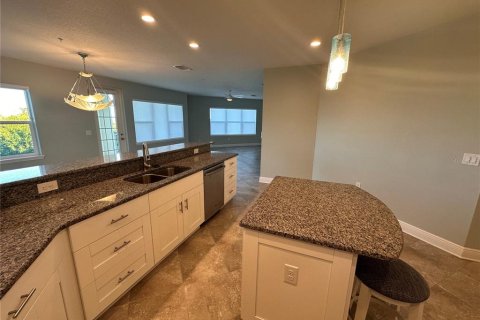 Copropriété à louer à Bradenton, Floride: 2 chambres, 153.29 m2 № 2429246 - photo 8