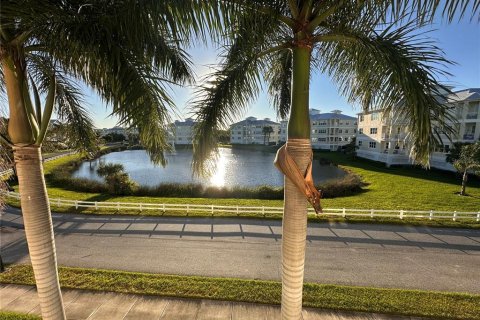 Copropriété à louer à Bradenton, Floride: 2 chambres, 153.29 m2 № 2429246 - photo 6
