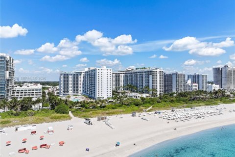 Condominio en venta en Miami Beach, Florida, 1 dormitorio, 81.75 m2 № 2256568 - foto 14