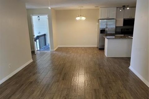 Condominio en alquiler en Brandon, Florida, 2 dormitorios, 85.28 m2 № 1906113 - foto 4