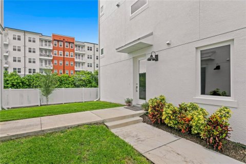 Touwnhouse à vendre à Tampa, Floride: 3 chambres, 197.97 m2 № 1840287 - photo 8