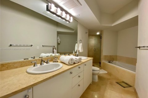 Condo in Aventura, Florida, 3 bedrooms  № 2019715 - photo 14