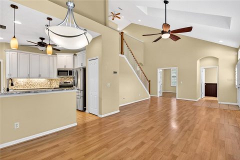 House in Tampa, Florida 3 bedrooms, 182.55 sq.m. № 2102141 - photo 14