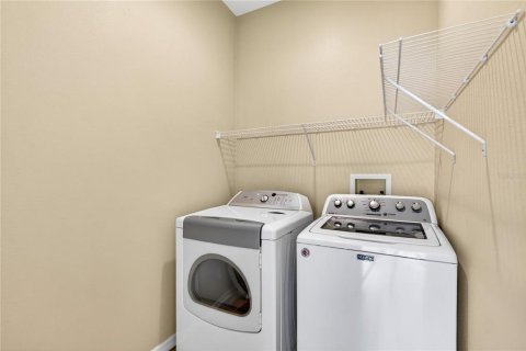 House in Tampa, Florida 3 bedrooms, 182.55 sq.m. № 2102141 - photo 25