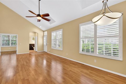 House in Tampa, Florida 3 bedrooms, 182.55 sq.m. № 2102141 - photo 15