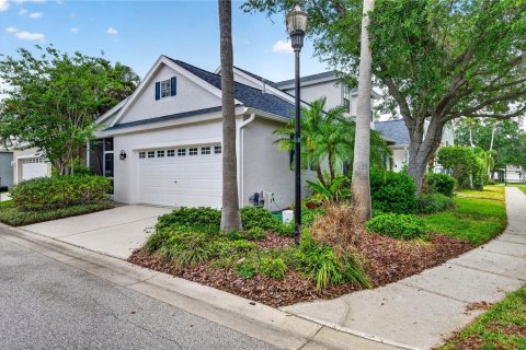 House in Tampa, Florida 3 bedrooms, 182.55 sq.m. № 2102141 - photo 4