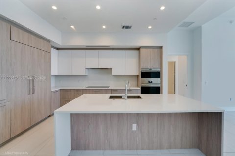 Condominio en alquiler en Fort Lauderdale, Florida, 2 dormitorios, 222.5 m2 № 2064530 - foto 9
