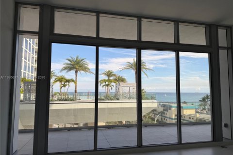 Condominio en alquiler en Fort Lauderdale, Florida, 2 dormitorios, 222.5 m2 № 2064530 - foto 5
