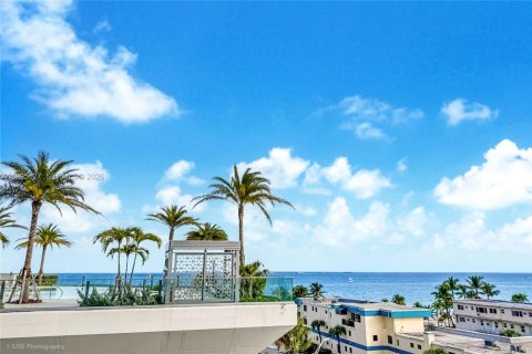Condominio en alquiler en Fort Lauderdale, Florida, 2 dormitorios, 222.5 m2 № 2064530 - foto 2