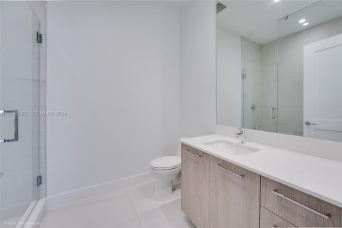 Condominio en alquiler en Fort Lauderdale, Florida, 2 dormitorios, 222.5 m2 № 2064530 - foto 16