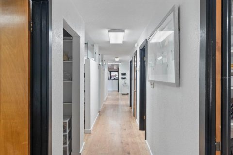 Immobilier commercial à louer à Maitland, Floride: 183.57 m2 № 1917459 - photo 12