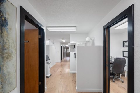 Immobilier commercial à louer à Maitland, Floride: 183.57 m2 № 1917459 - photo 10