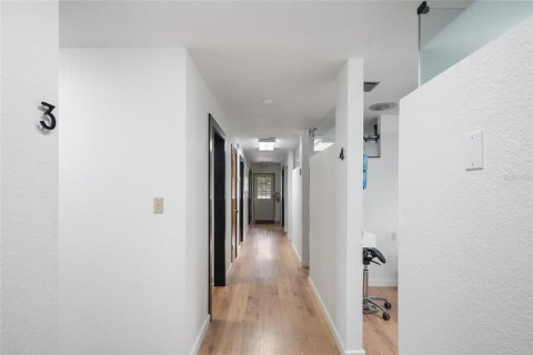 Immobilier commercial à louer à Maitland, Floride: 183.57 m2 № 1917459 - photo 11