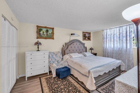 Купить кондоминиум в Маргит, Флорида 4 комнаты, 66.89м2, № 1856967 - фото 7
