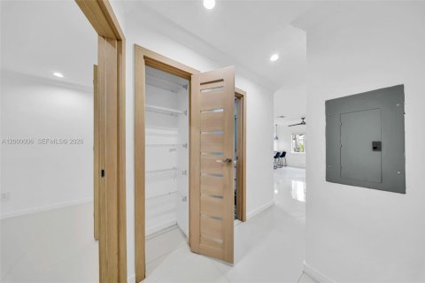 Купить виллу или дом в Майами, Флорида 3 спальни, 118.73м2, № 2064799 - фото 27