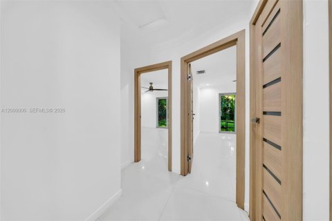 Купить виллу или дом в Майами, Флорида 3 спальни, 118.73м2, № 2064799 - фото 30