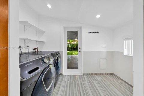 Купить виллу или дом в Майами, Флорида 3 спальни, 118.73м2, № 2064799 - фото 26