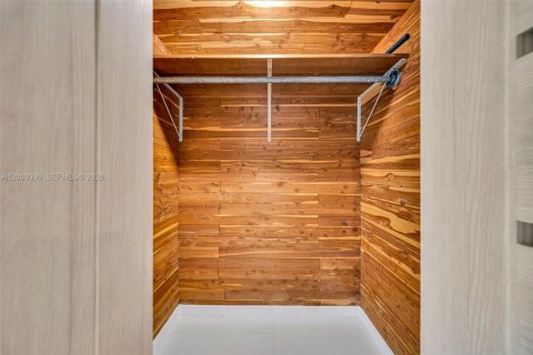 Купить виллу или дом в Майами, Флорида 3 спальни, 118.73м2, № 2064799 - фото 17