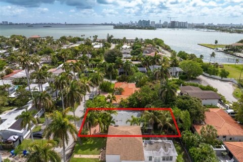 Купить виллу или дом в Майами, Флорида 3 спальни, 118.73м2, № 2064799 - фото 2