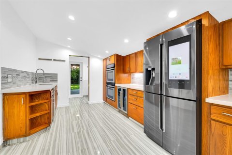 Купить виллу или дом в Майами, Флорида 3 спальни, 118.73м2, № 2064799 - фото 21