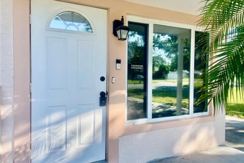 Купить виллу или дом в Сент-Питерсберг, Флорида 3 комнаты, 93.65м2, № 1912293 - фото 2