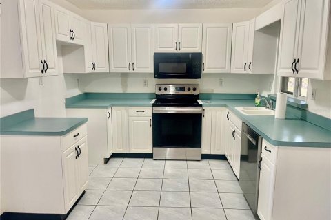 Купить виллу или дом в Сент-Питерсберг, Флорида 3 комнаты, 93.65м2, № 1912293 - фото 4