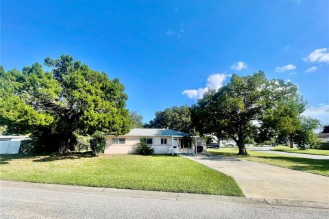 Купить виллу или дом в Сент-Питерсберг, Флорида 3 комнаты, 93.65м2, № 1912293 - фото 10