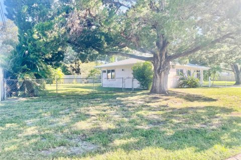 Купить виллу или дом в Сент-Питерсберг, Флорида 3 комнаты, 93.65м2, № 1912293 - фото 11