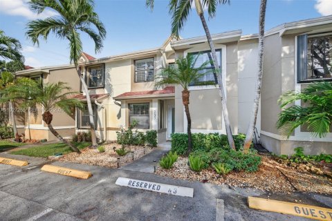 Touwnhouse à vendre à Fort Lauderdale, Floride: 3 chambres, 130.81 m2 № 1986089 - photo 7