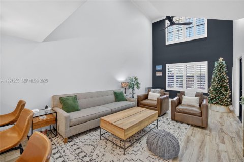 Touwnhouse à vendre à Fort Lauderdale, Floride: 3 chambres, 130.81 m2 № 1986089 - photo 10