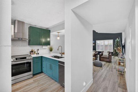 Touwnhouse à vendre à Fort Lauderdale, Floride: 3 chambres, 130.81 m2 № 1986089 - photo 9