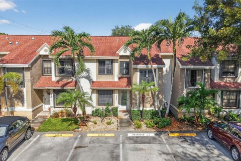Touwnhouse à vendre à Fort Lauderdale, Floride: 3 chambres, 130.81 m2 № 1986089 - photo 4