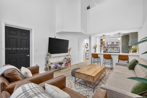 Touwnhouse à vendre à Fort Lauderdale, Floride: 3 chambres, 130.81 m2 № 1986089 - photo 12